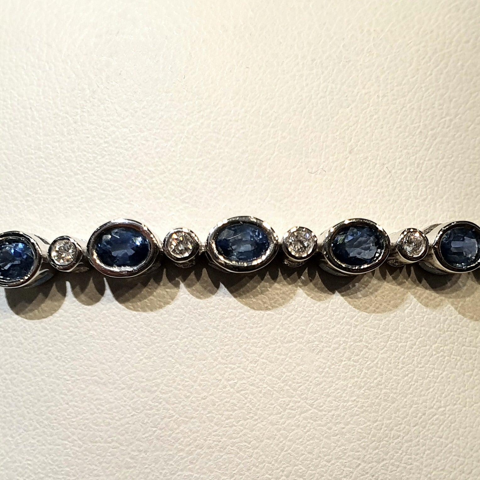 Bracelet rivière saphir ovale et diamants OR BLANC 750/1000 - Thomas Morel